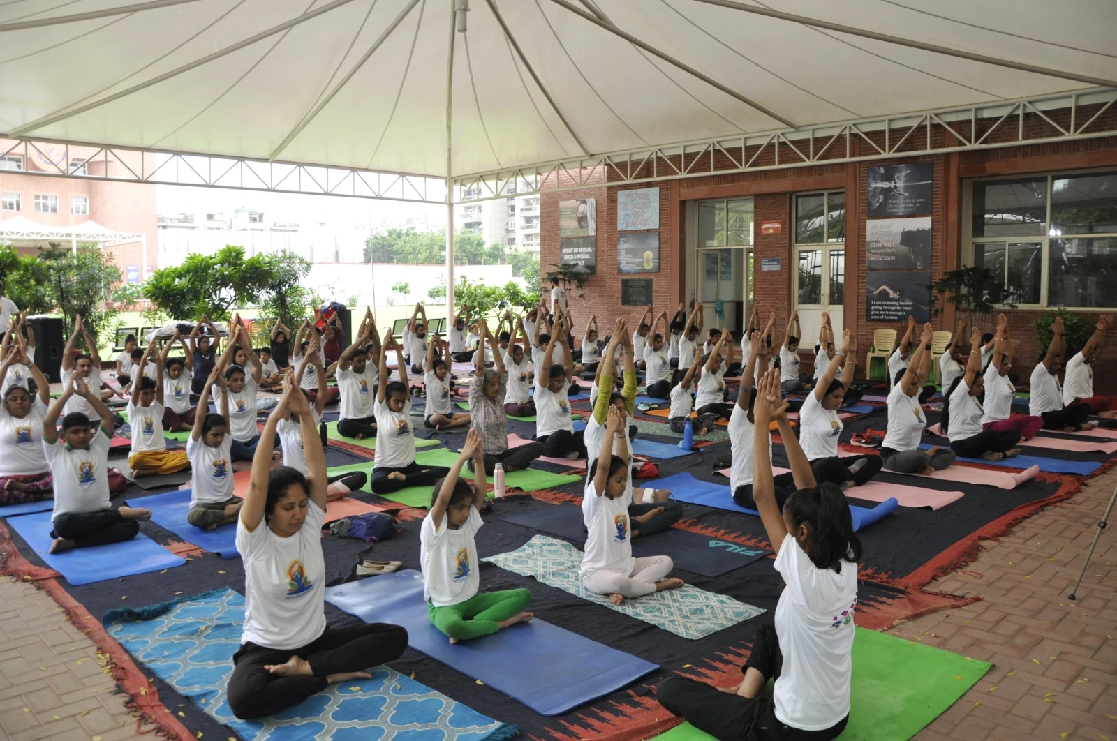 f60e4d2b-3e42-401c-ba56-61d569e85155